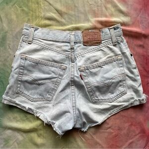 Vintage Levi’s Light Wash High Waisted Denim Cutoff Shorts-901